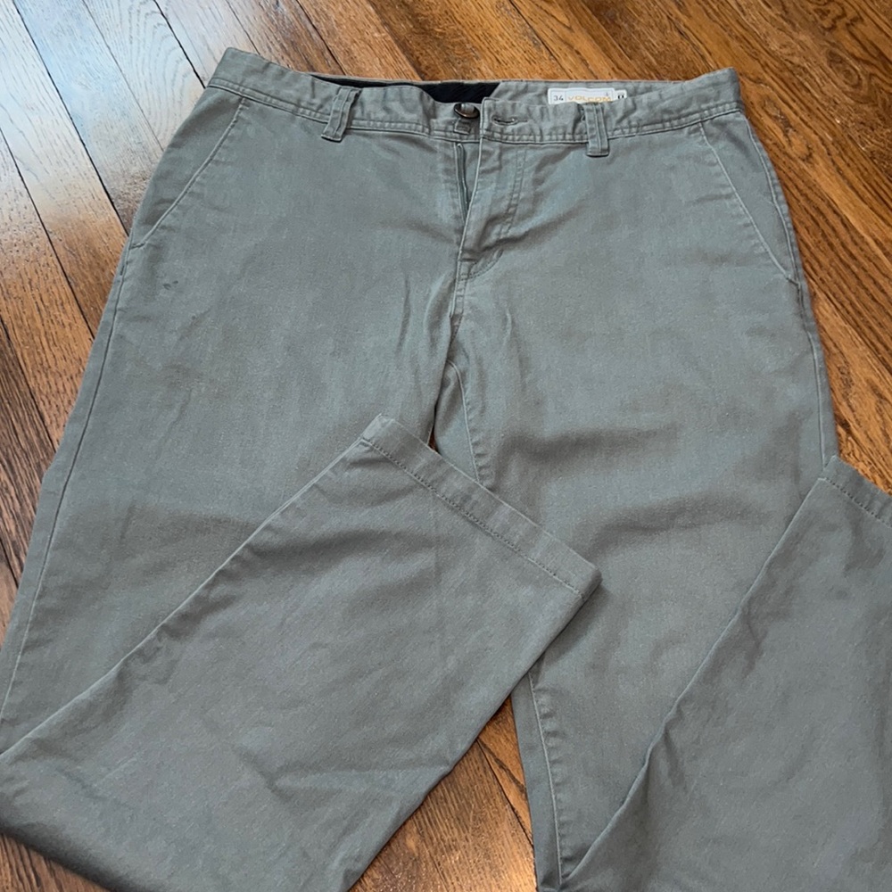 Olive Volcom frickin’ straight pants